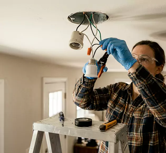 Professional Light Socket Replacement: Your Local Fixture Repair Team in Norwalk, IA