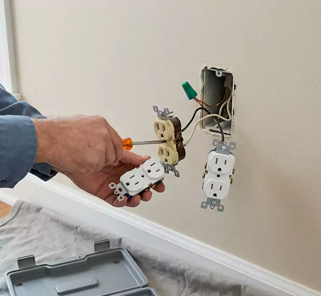 Professional Outlet Replacement: Your Local Swap-Out Team in Norwalk, IA